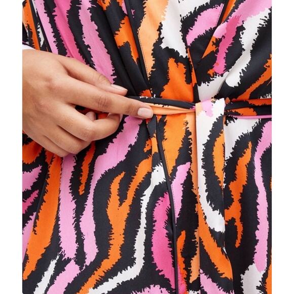Diane von Furstenburg x Target Disco Zebra Robe - Picture 5 of 8